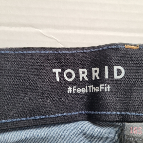 Torrid jeans Bombshell Skinny stretchy blue denim plus size 16 distressed pants - Picture 6 of 11